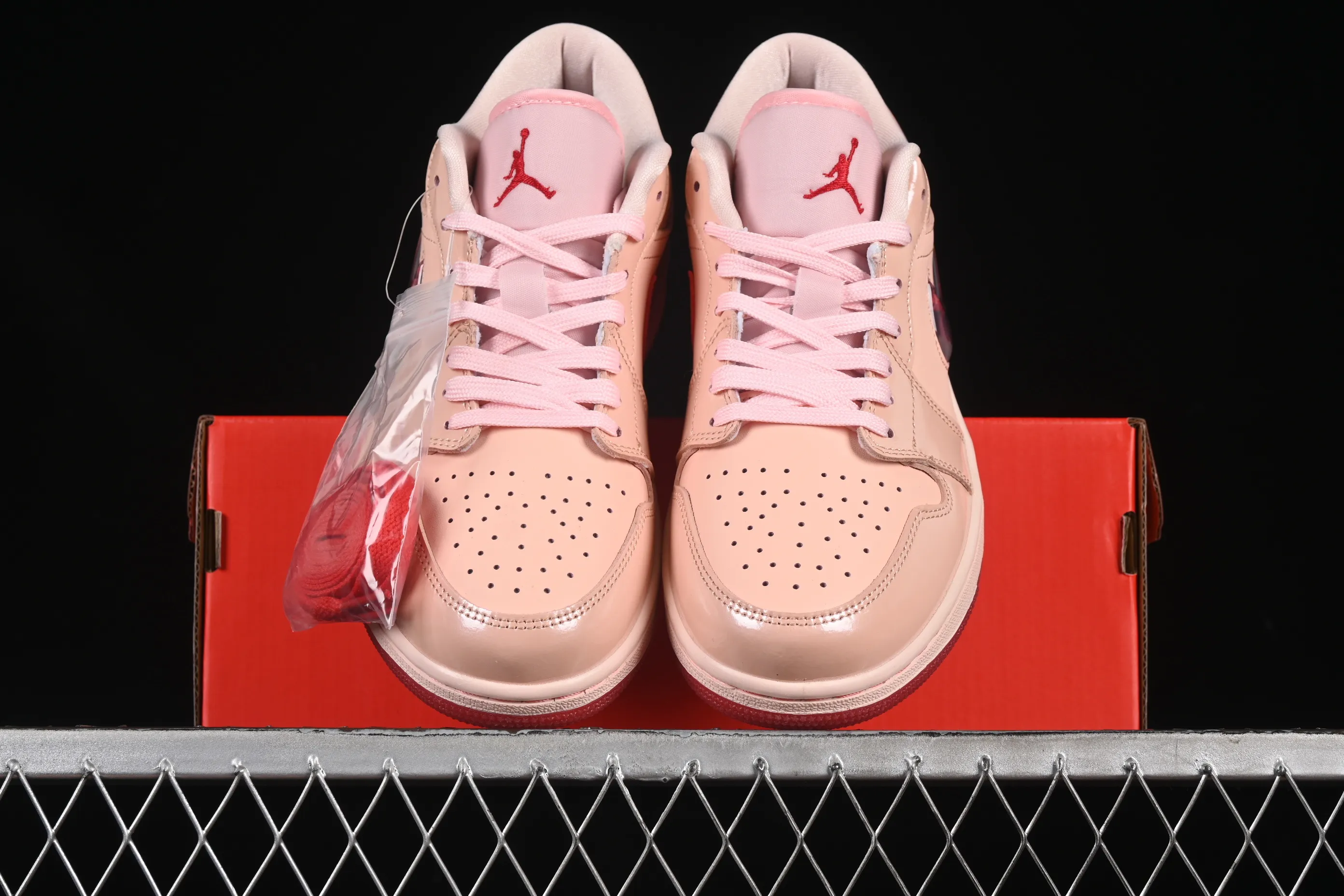 All categories Air Jordan Jordan series basketball shoes Air Jordan 1 Low Air Jordan 1 Low AJ1 Joe 1 Valentine's Day Jelly Pink Low-top cultural basketball shoes HF3174-600